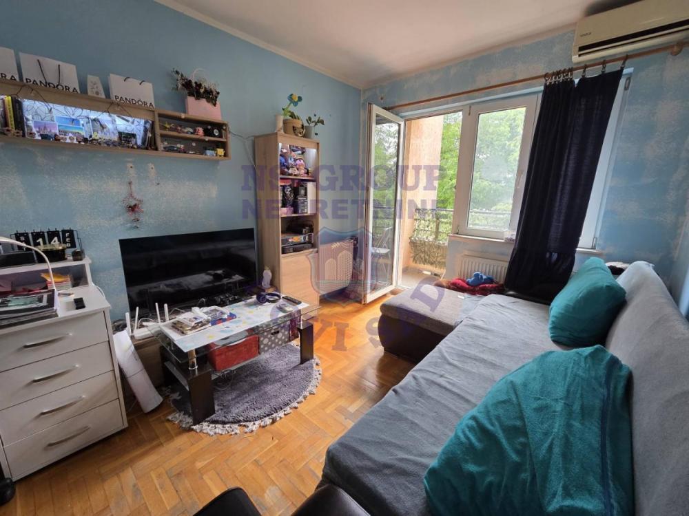 Glavna slika -Prodaja stana, 29m2, Bulevar Evrope Novi Sad, sa terasom, ima lift