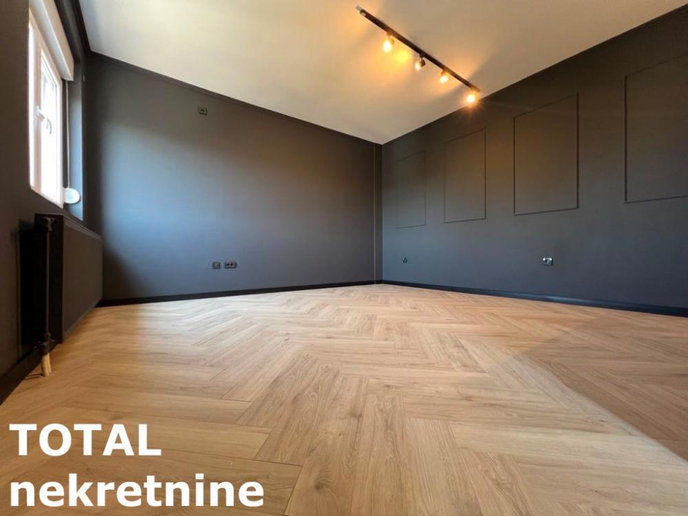 Slika 1 - Stan,NOVI SAD,CENTAR,kv: 27.00, € 97900, ID: 1102982