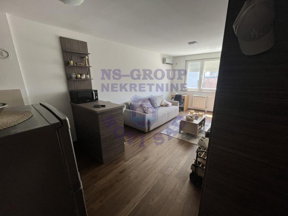 Slika 2 - Prodaja stana, 25m2, Bulevar Evrope Novi Sad, ima lift