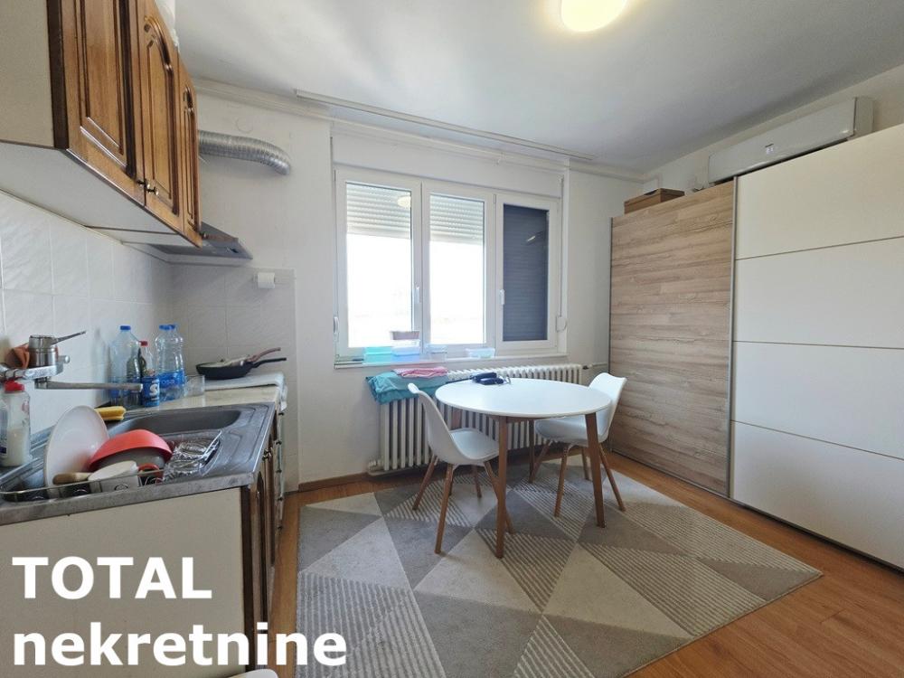 Slika 4 - Stan,NOVI SAD,CENTAR,kv: 33.00, € 90000, ID: 1102978