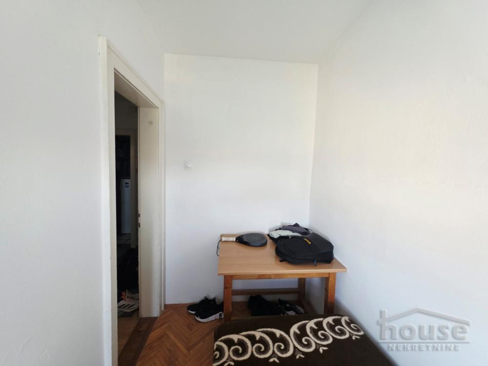Slika 8 - Stan,NOVI SAD,CENTAR,kv: 33.00, € 90000, ID: 1066132