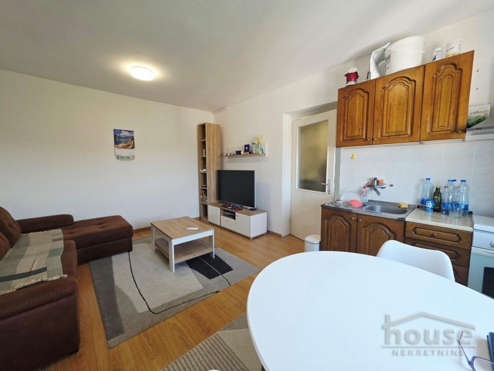 Slika 6 - Stan,NOVI SAD,CENTAR,kv: 33.00, € 90000, ID: 1066132