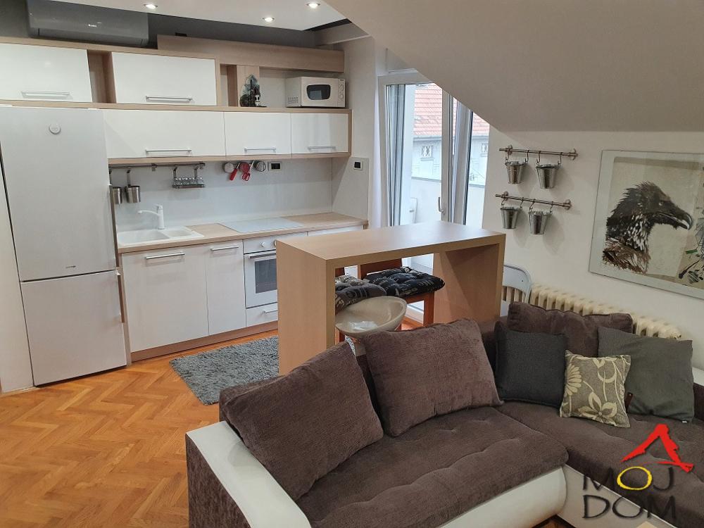 Slika 1 - Stan,NOVI SAD,CENTAR,kv: 40, € 117900, ID: 1027040
