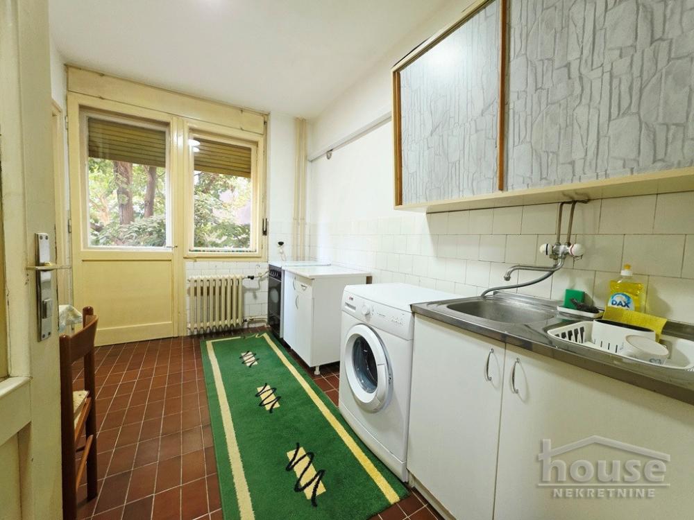 Slika 4 - Stan,NOVI SAD,CENTAR,kv: 58.00, € 190000, ID: 1066133