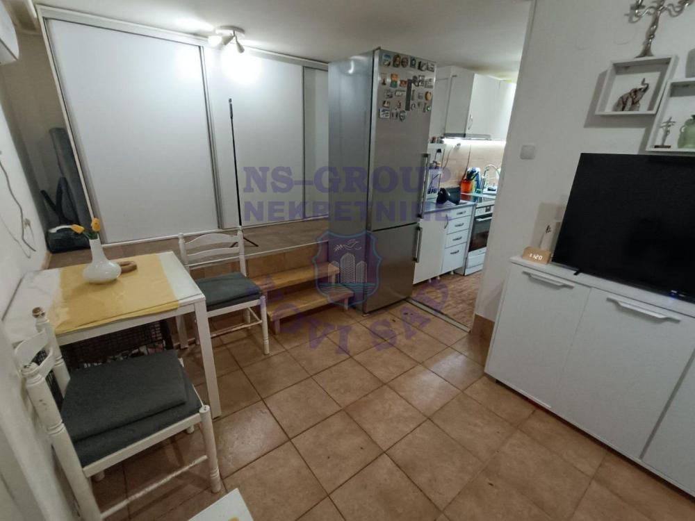 Slika 5 - Odlicna garsonjera na potezu Bulevara Oslobodjenja!