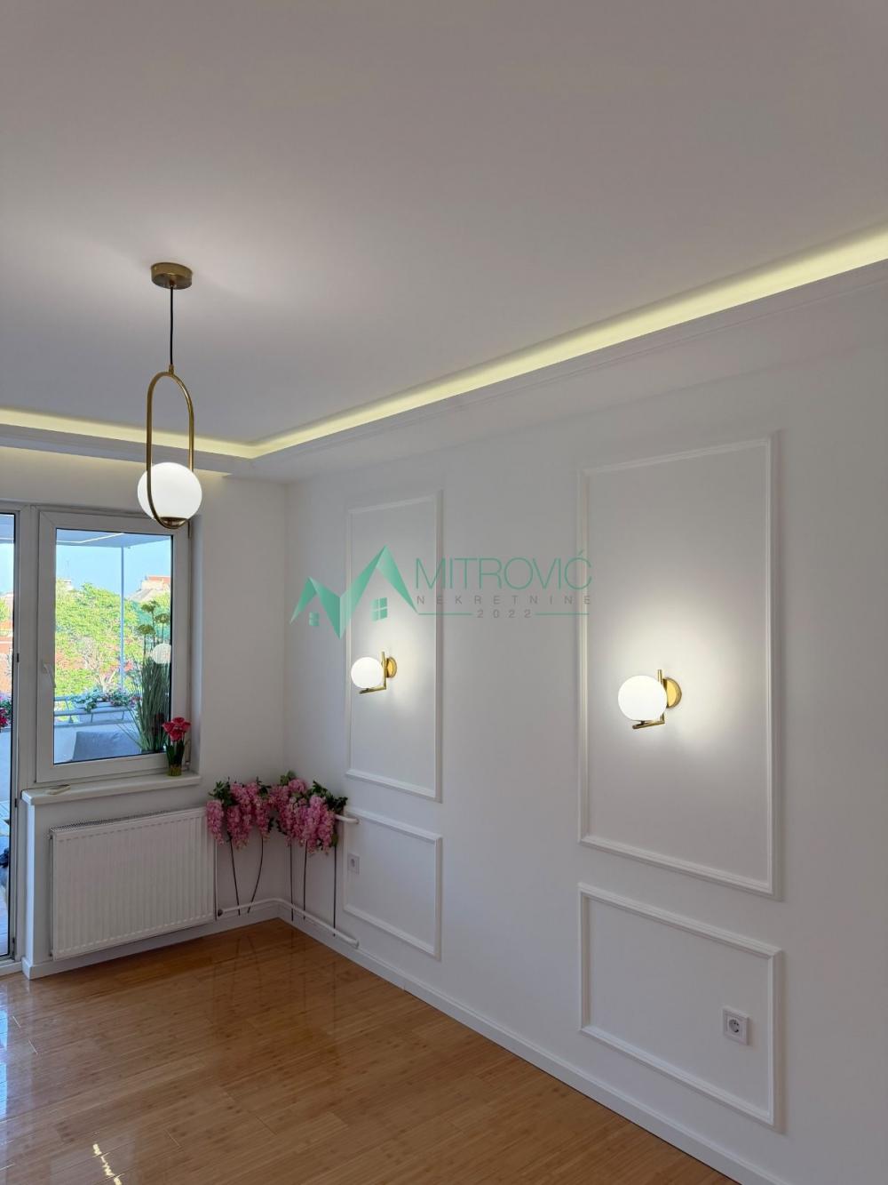 Slika 2 - Luksuzna renovirana garsonjera 26m² – Socijalno (šifra oglasa 1004589) 