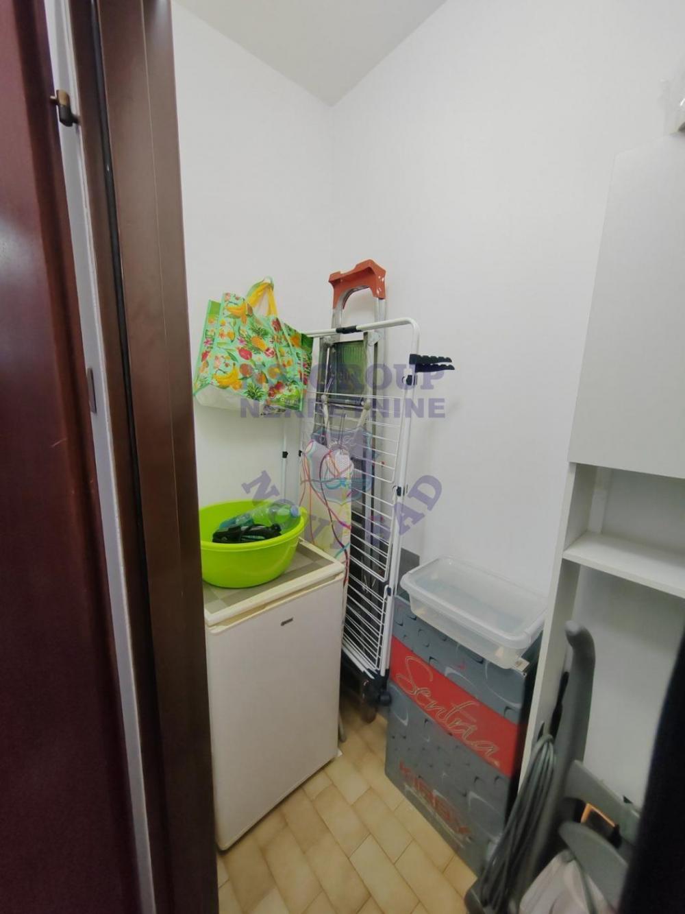 Slika 9 - Dvosoban, 52m2, Novo naselje Novi Sad, sa terasom, ima lift