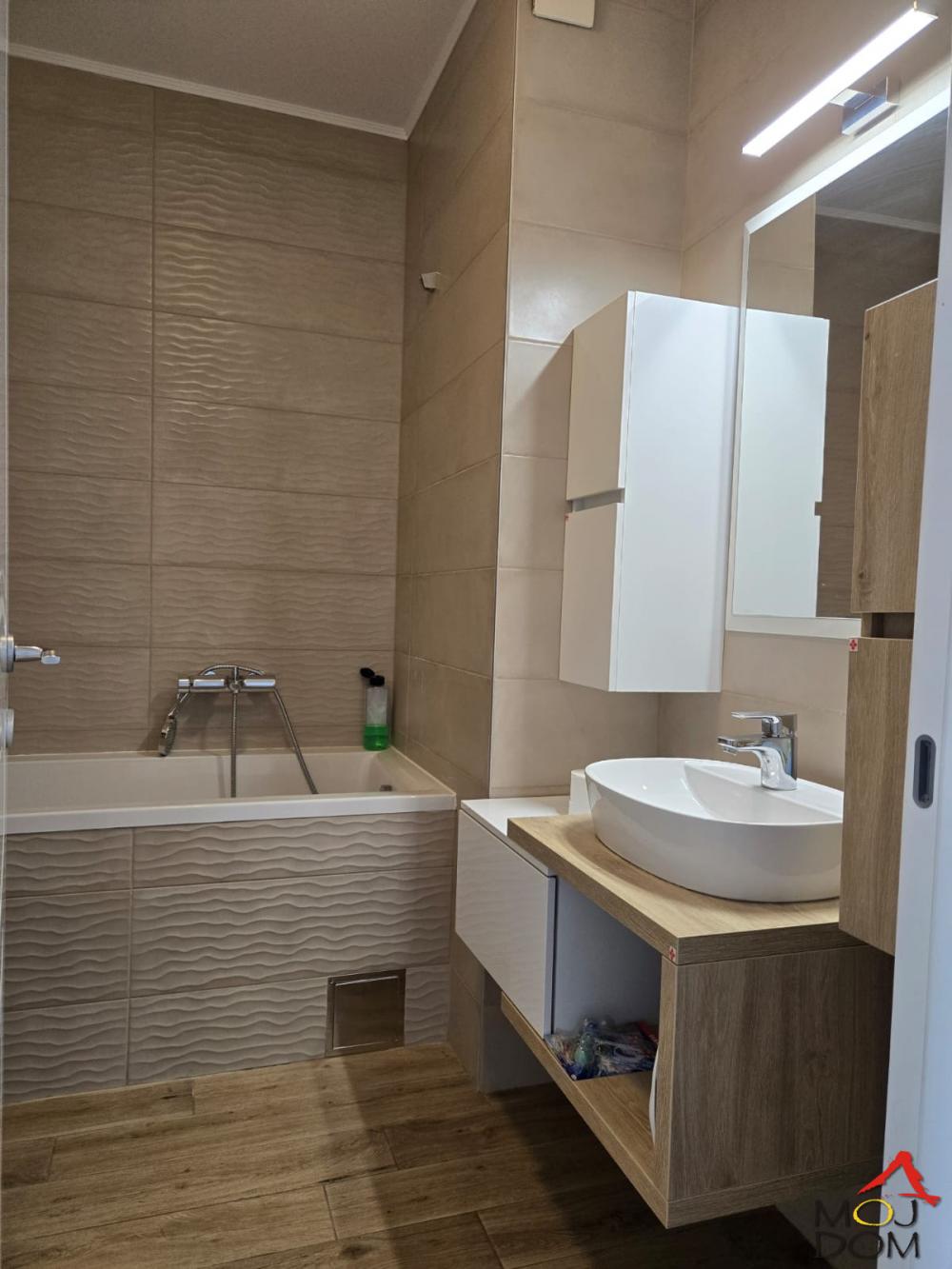 Slika 3 - Stan,NOVI SAD,SAJAM,kv: 104, € 360500, ID: 1032621