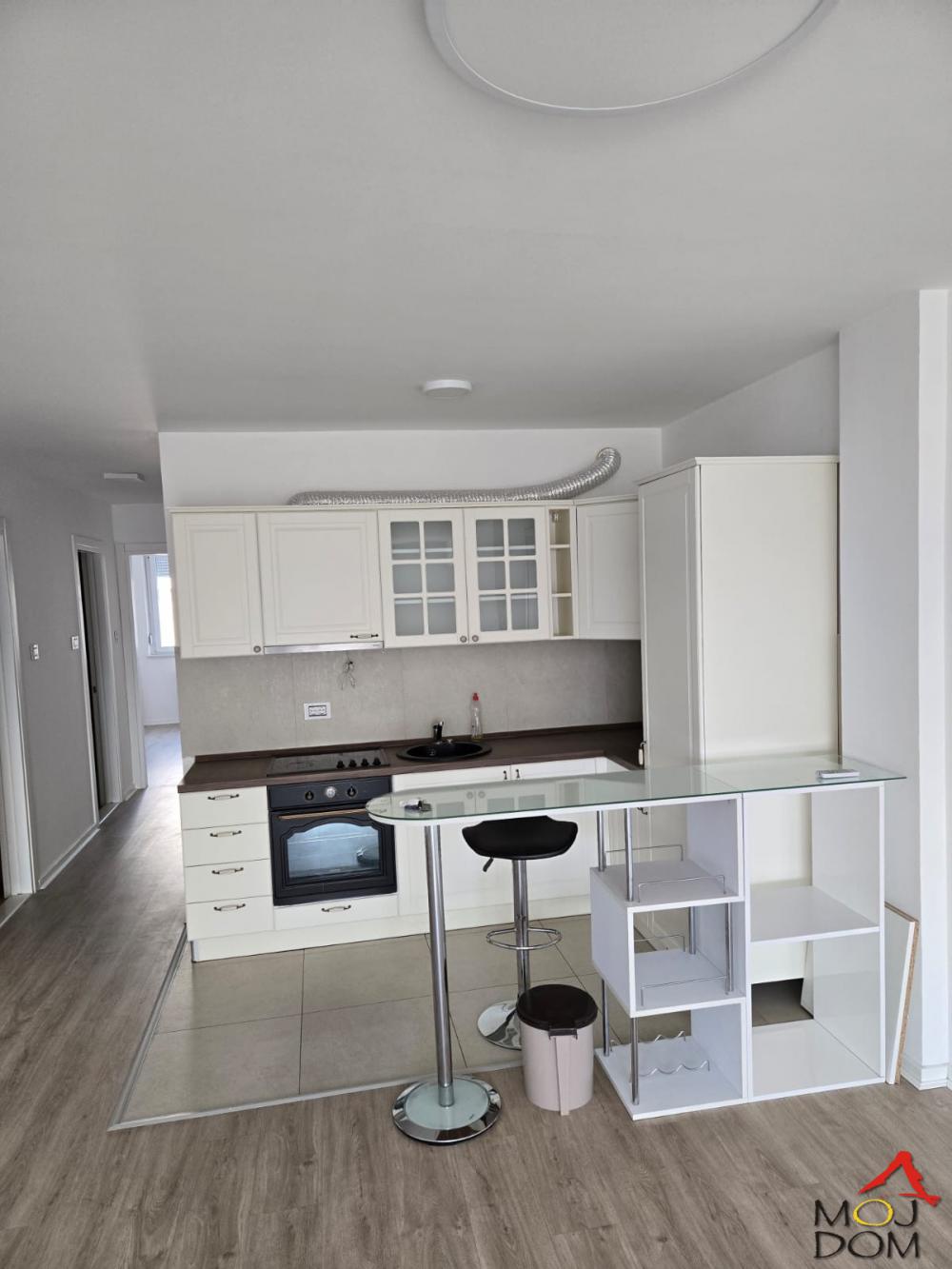 Slika 2 - Stan,NOVI SAD,SAJAM,kv: 104, € 360500, ID: 1032621