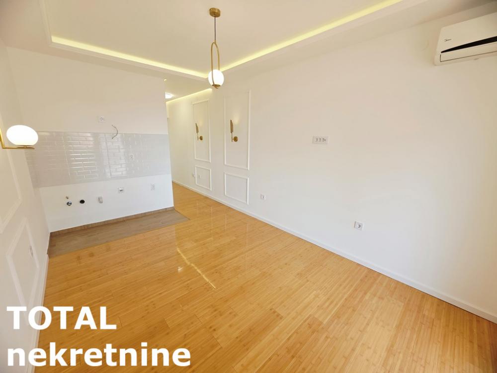 Slika 2 - Stan,NOVI SAD,CENTAR,kv: 26.00, € 103000, ID: 1102994