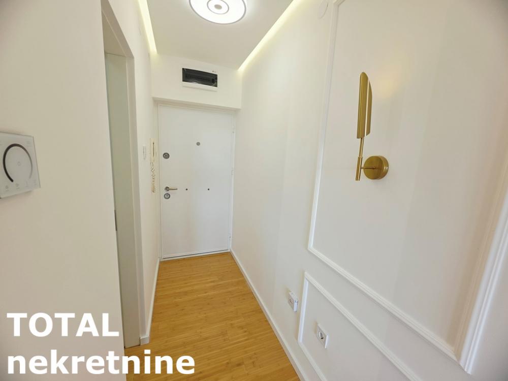 Slika 5 - Stan,NOVI SAD,CENTAR,kv: 26.00, € 103000, ID: 1102994