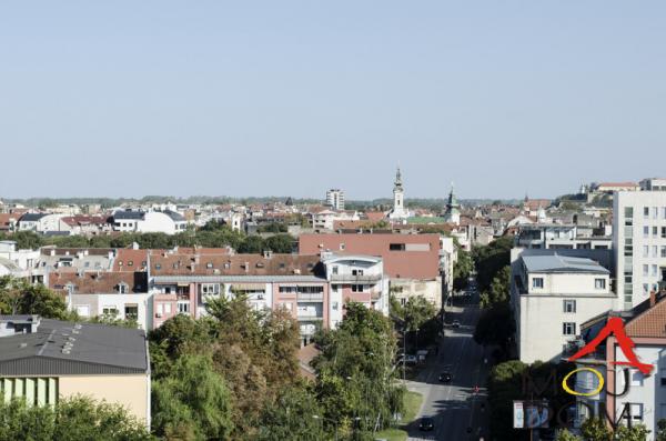 Slika 3 - Stan,NOVI SAD,BULEVAR,kv: 50, € 133900, ID: 1032628