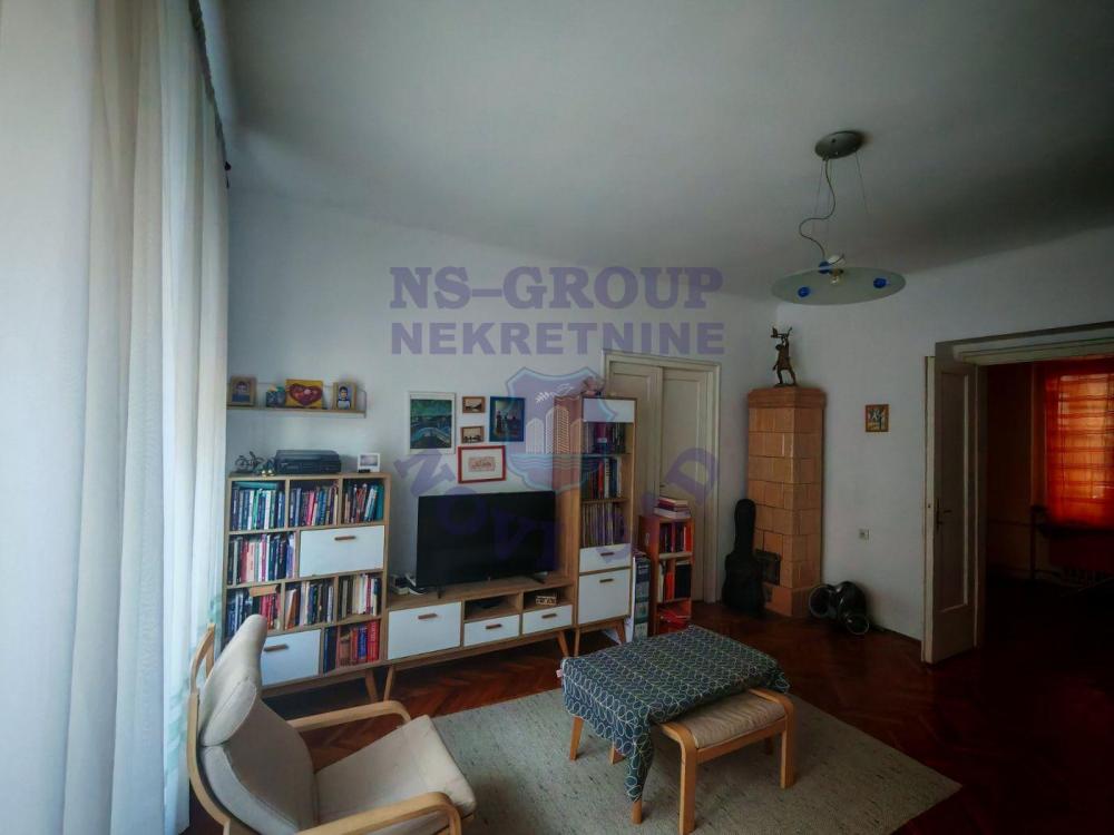 Slika 3 - Dvoiposoban, 85m2, Beogradski kej Novi Sad