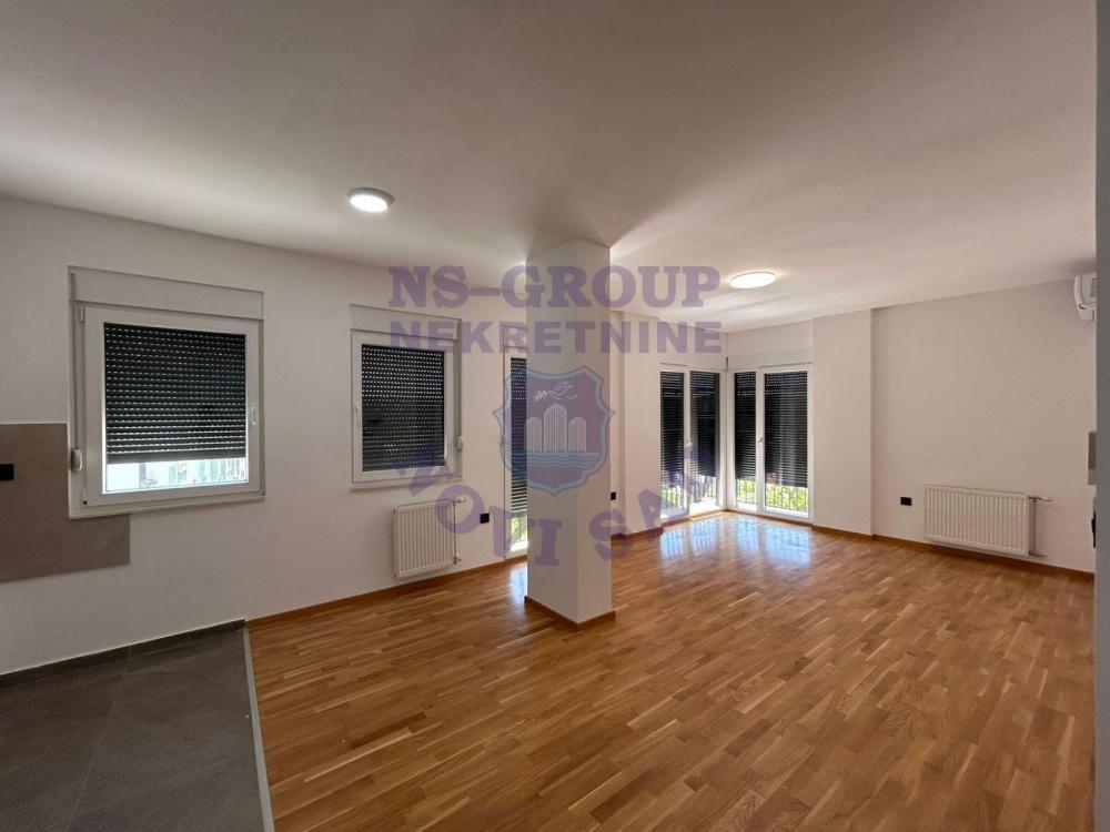 Slika 2 - Trosoban, 68m2, Sajmište Novi Sad