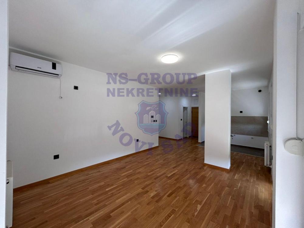 Slika 5 - Trosoban, 68m2, Sajmište Novi Sad