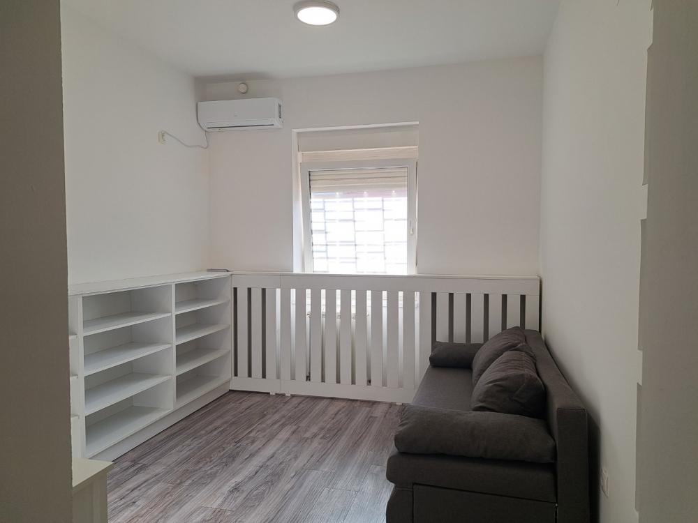 Slika 8 - Stan,NOVI SAD,BULEVAR,kv: 71.00, € 193800, ID: 1059302