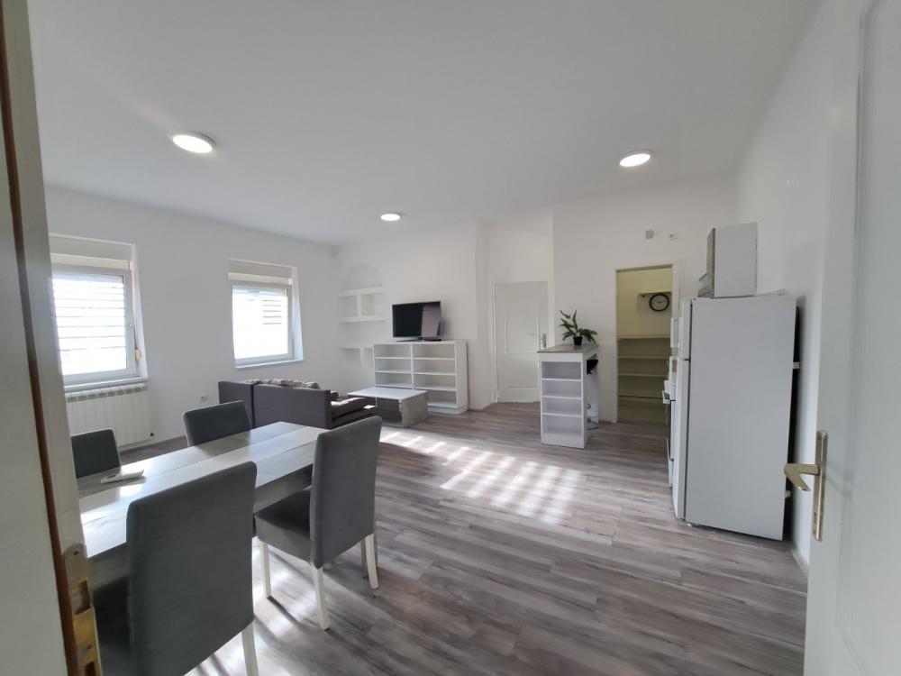 Slika 3 - Stan,NOVI SAD,BULEVAR,kv: 71.00, € 193800, ID: 1059302