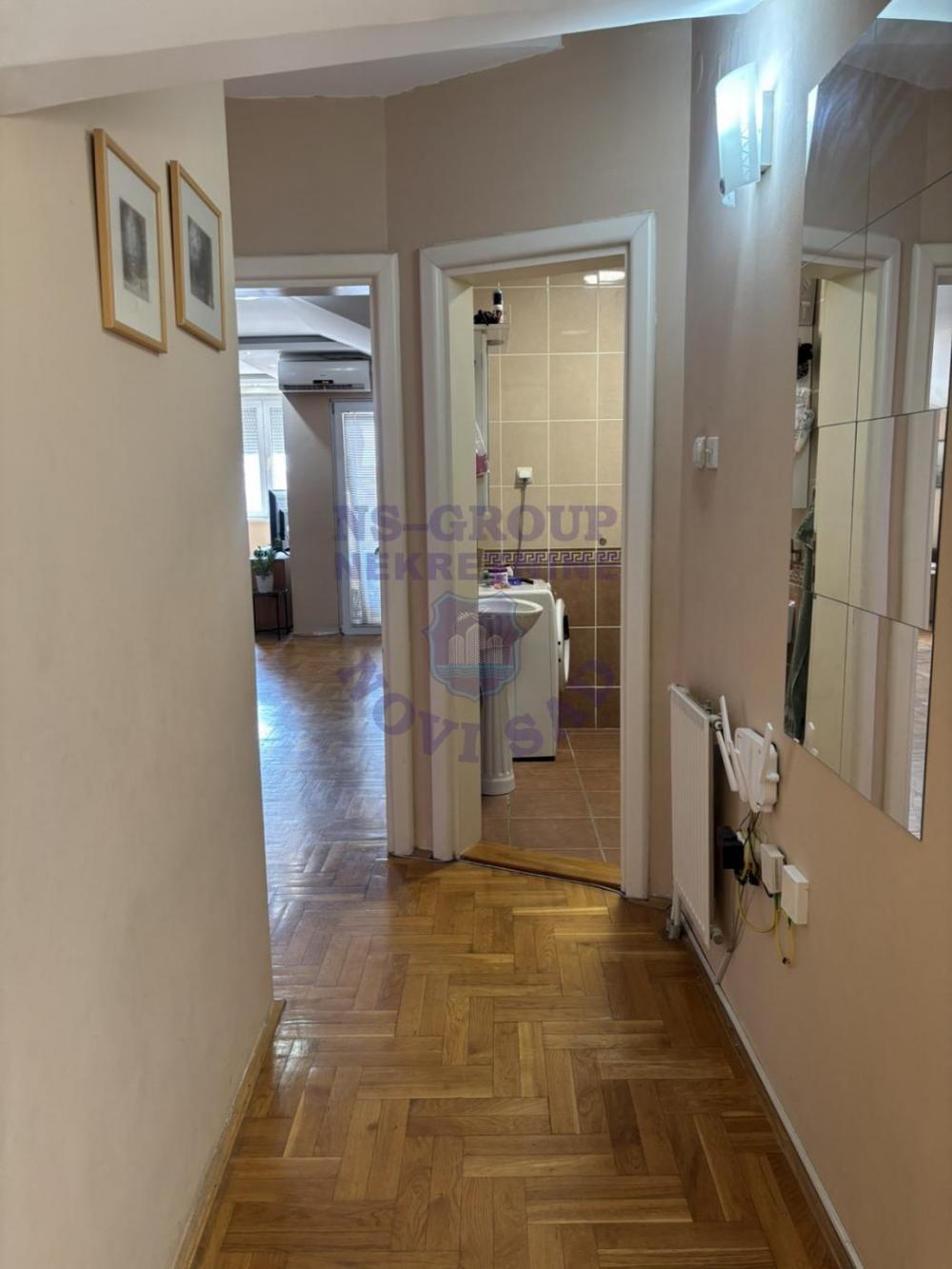 Slika 8 - 575998-Na prodaju troiposoban namešten stan na Novoj Detelinari