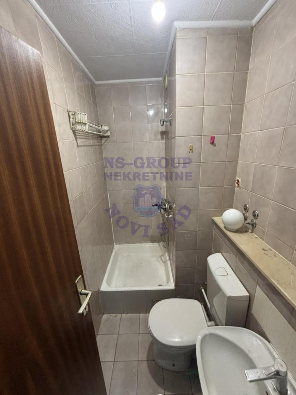 Slika 3 - Jednosoban, 22m2, Novo naselje Novi Sad, ima lift