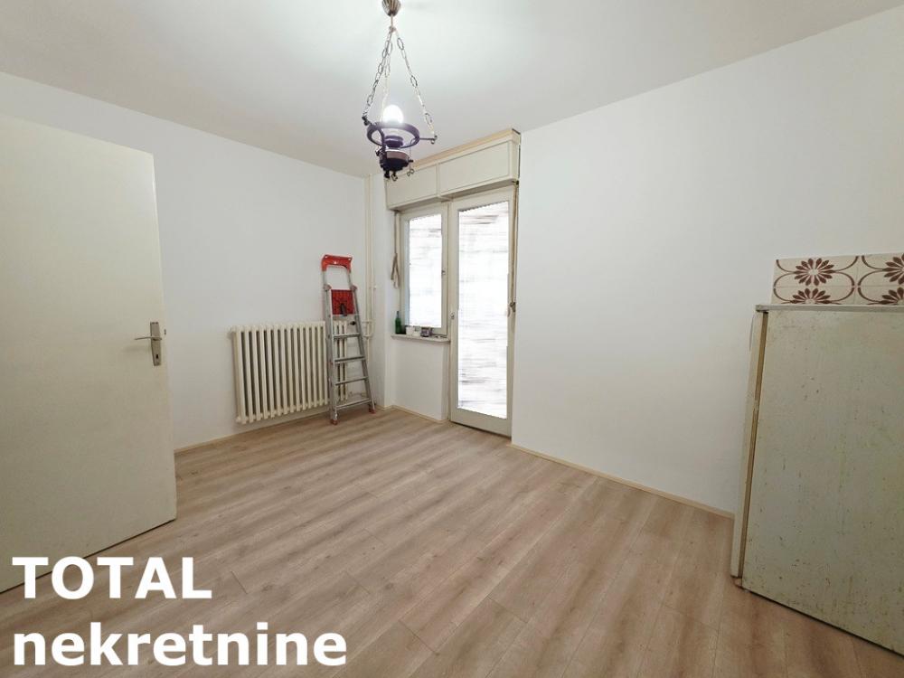 Slika 3 - Stan,NOVI SAD,AVIJACIJA,kv: 63.00, € 148800, ID: 1102812