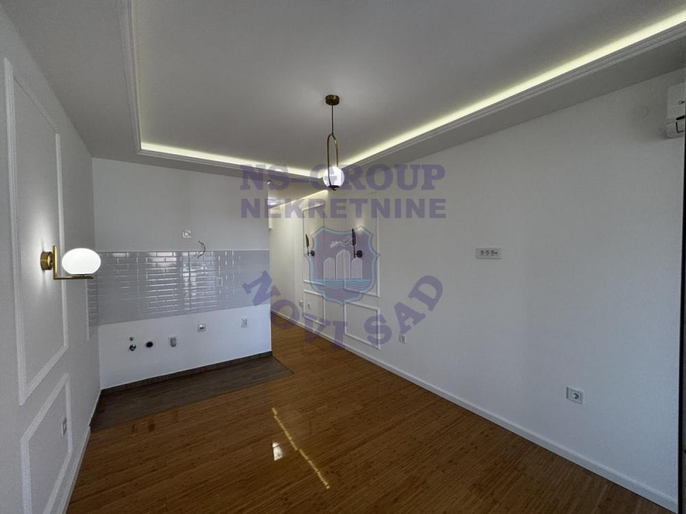 Slika 2 - LUX garsonjera u Centru grada!
