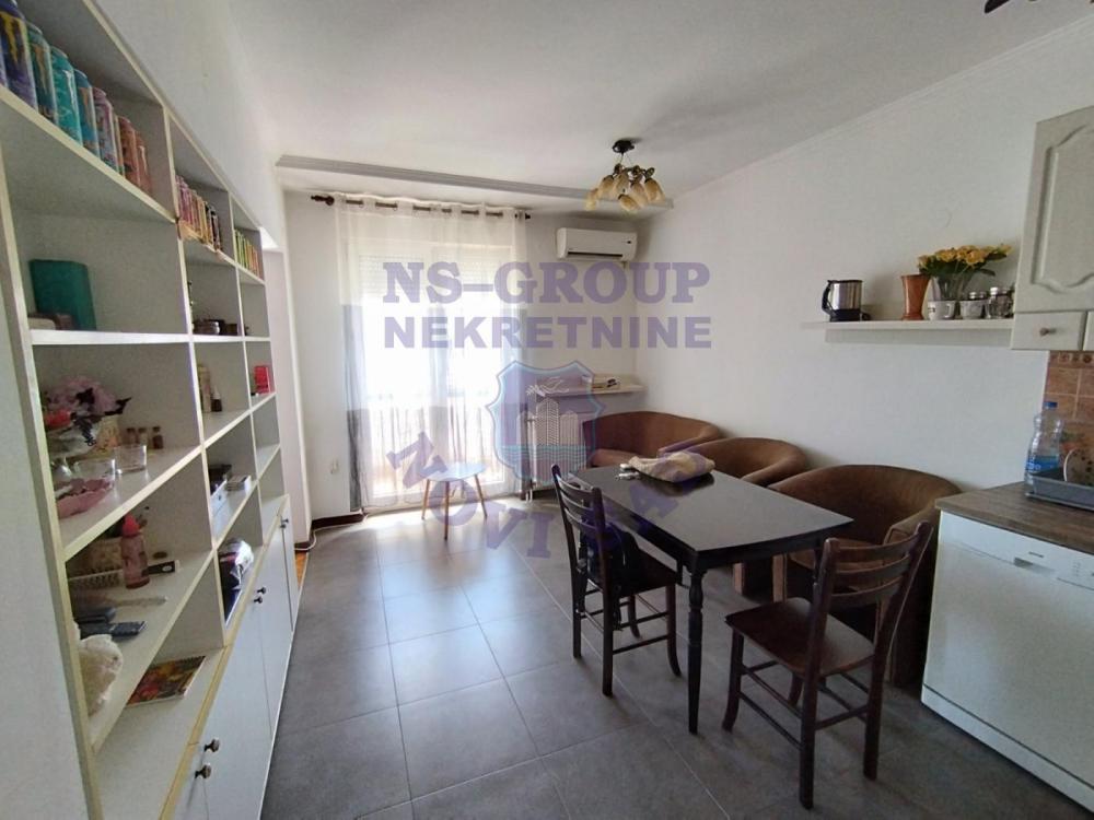 Slika 2 - 573501-Prodaje se kompletno namešten stan na atraktivnoj lokaciji na Grbavici. 
