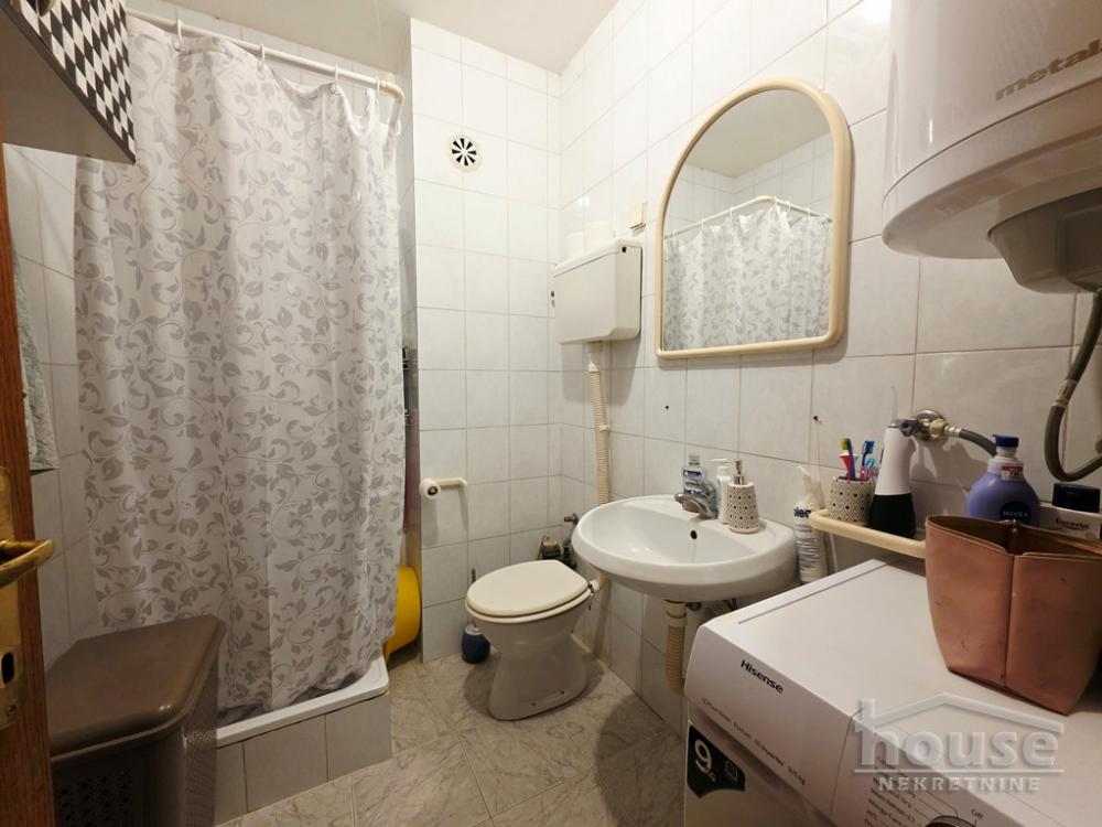 Slika 8 - Stan,NOVI SAD,GRBAVICA,kv: 41.00, € 131200, ID: 1066127