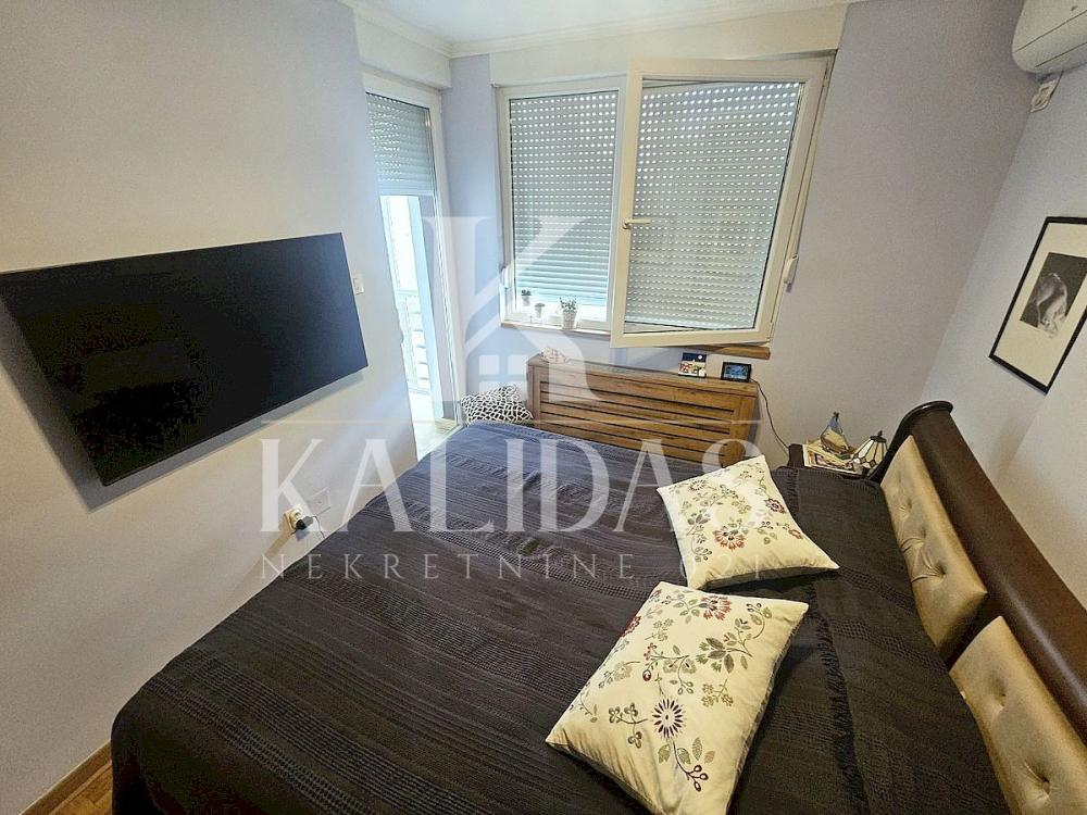 Slika 10 - Stan,NOVI SAD,CENTAR,kv: 59, € 216000, ID: 1008920