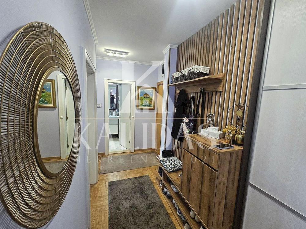 Slika 8 - Stan,NOVI SAD,CENTAR,kv: 59, € 216000, ID: 1008920