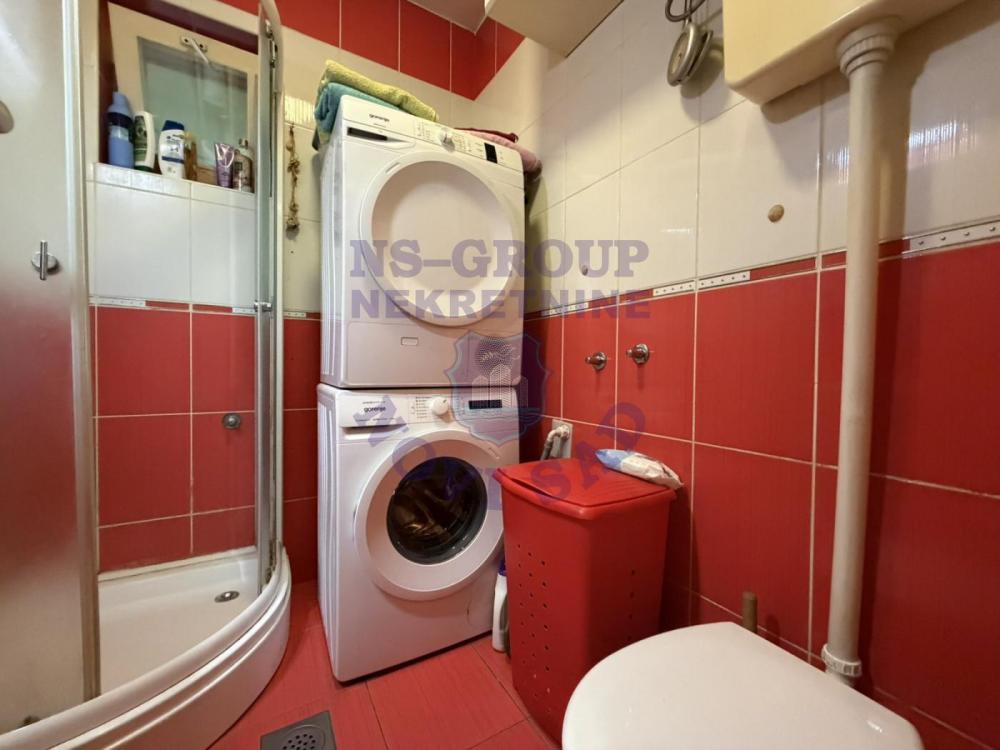 Slika 10 - Petosoban, 79m2, Novo naselje Novi Sad, sa terasom