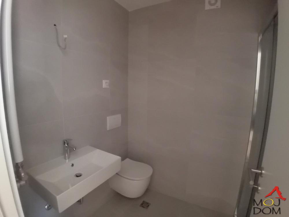 Slika 3 - Stan,NOVI SAD,TELEP,kv: 40, € 128750, ID: 1032632