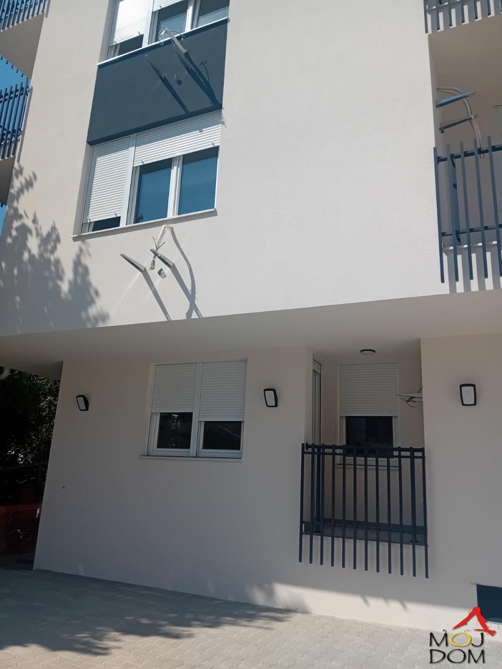 Slika 4 - Stan,NOVI SAD,TELEP,kv: 40, € 128750, ID: 1032632