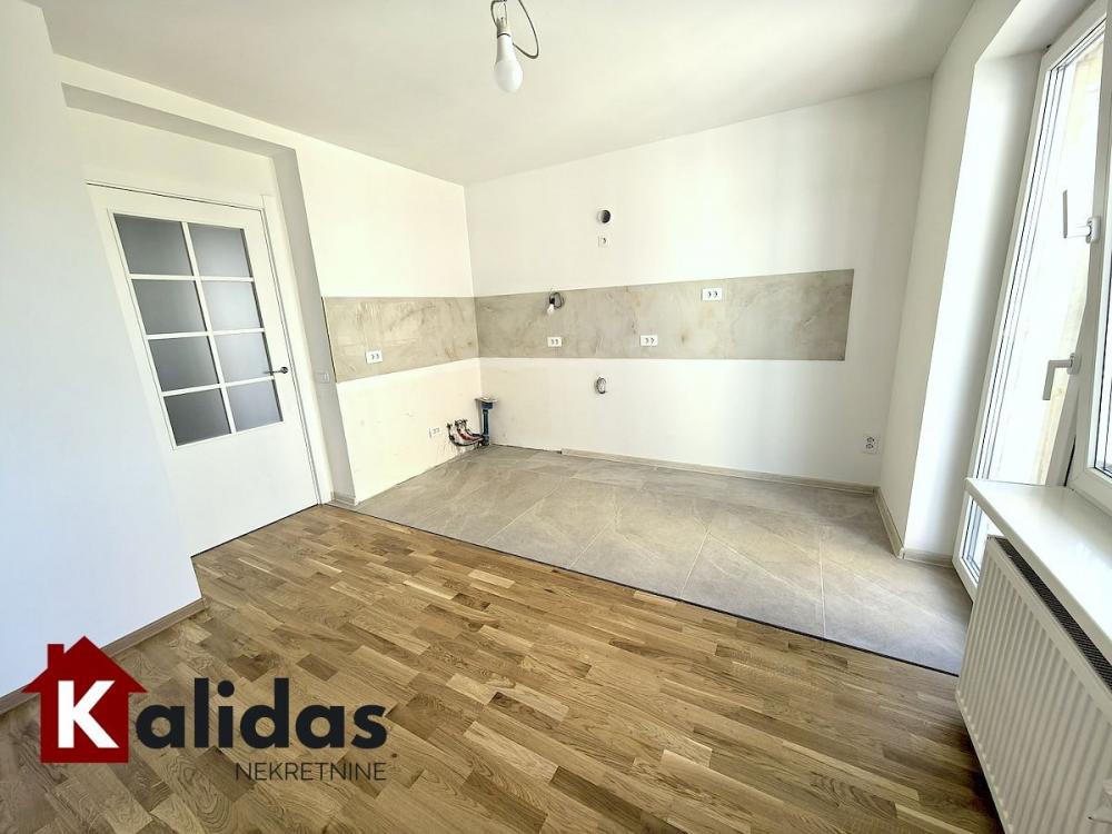 Slika 11 - Stan,NOVI SAD,GRBAVICA,kv: 60, € 149000, ID: 1008922