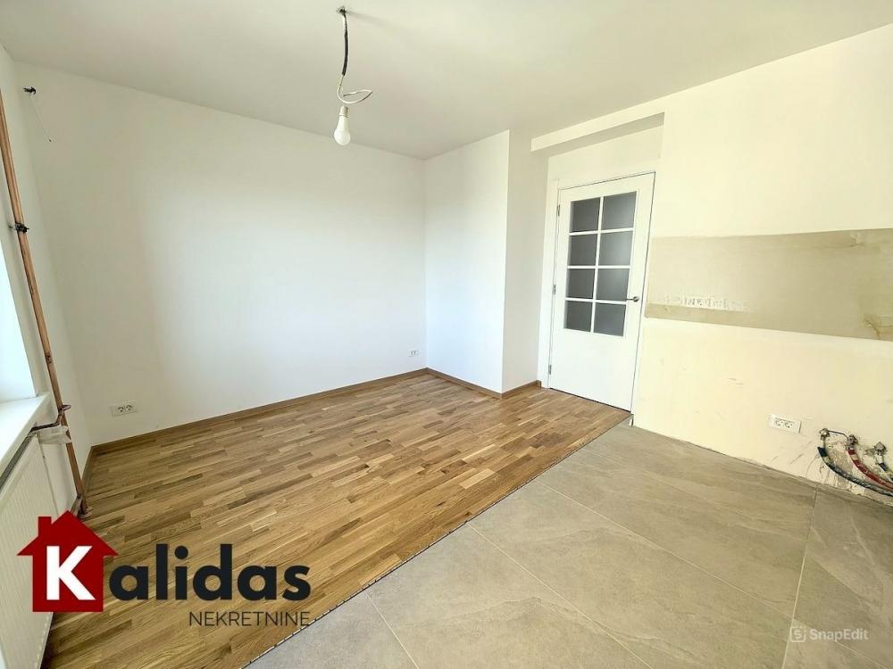 Slika 8 - Stan,NOVI SAD,GRBAVICA,kv: 60, € 149000, ID: 1008922