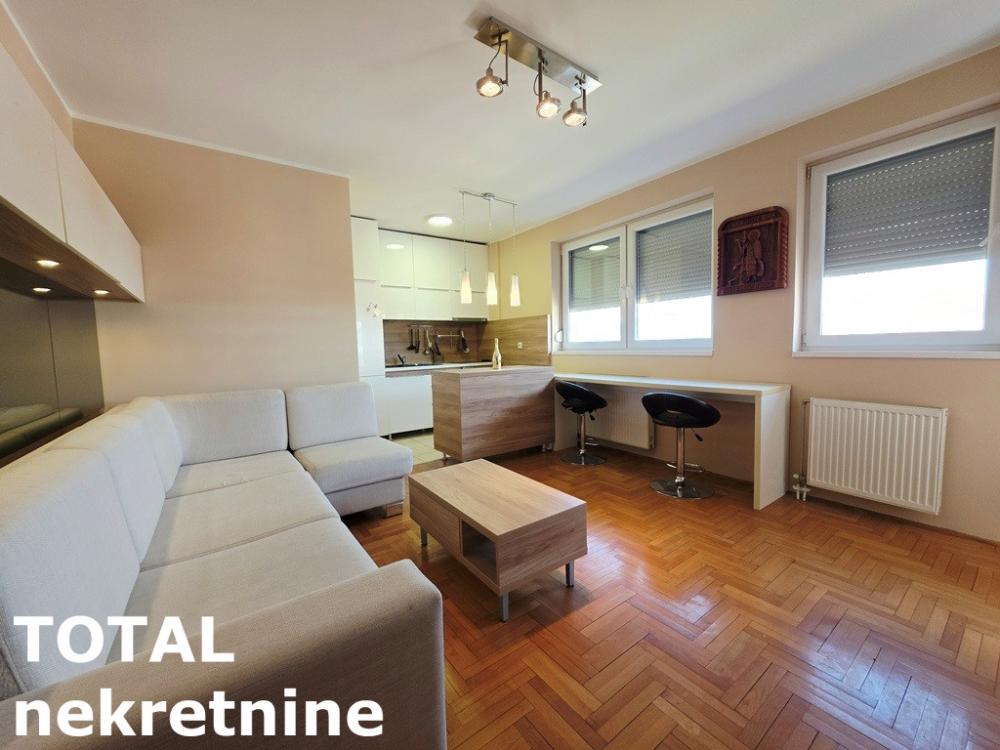 Slika 1 - Stan,NOVI SAD,TELEP,kv: 43.00, € 120000, ID: 1102989
