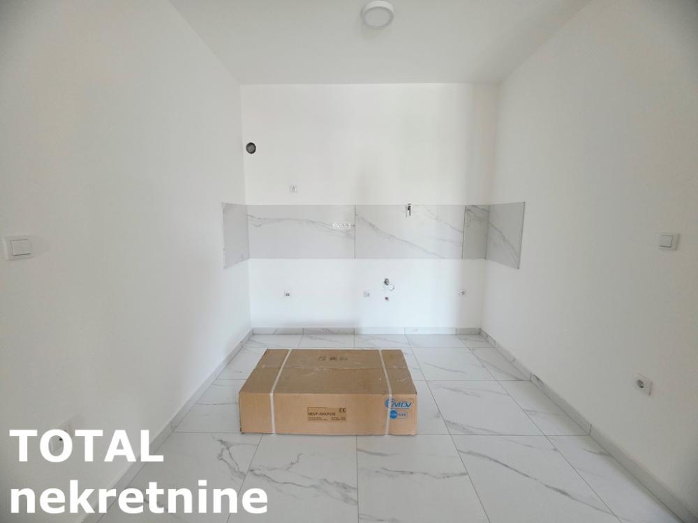 Slika 3 - Stan,NOVI SAD,ADICE,kv: 50.00, € 121000, ID: 1102753