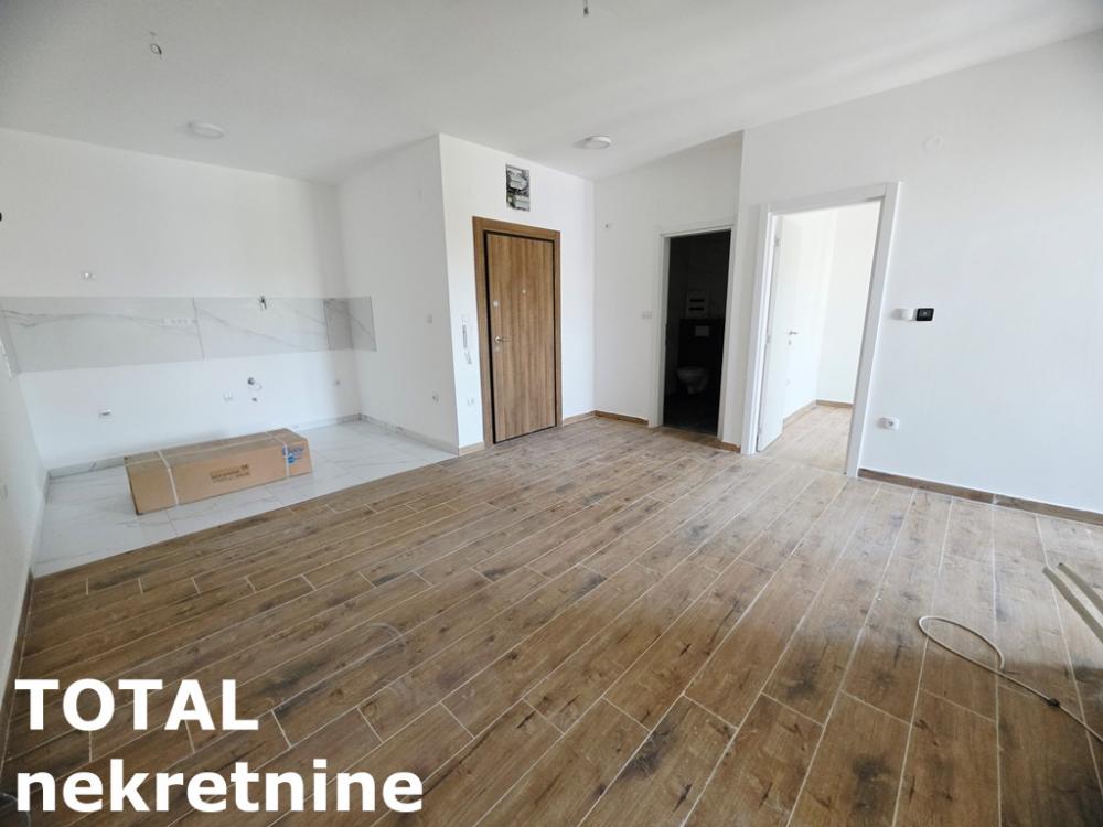 Slika 2 - Stan,NOVI SAD,ADICE,kv: 50.00, € 121000, ID: 1102753