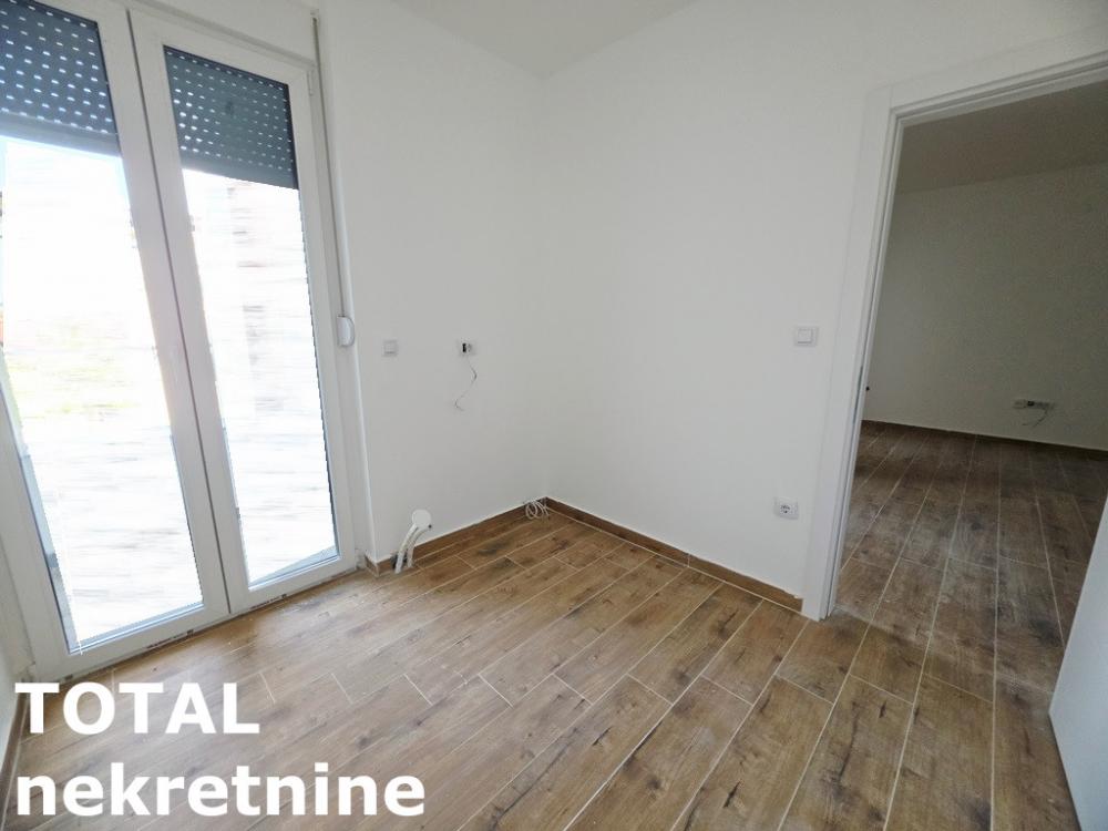 Slika 6 - Stan,NOVI SAD,ADICE,kv: 50.00, € 121000, ID: 1102753
