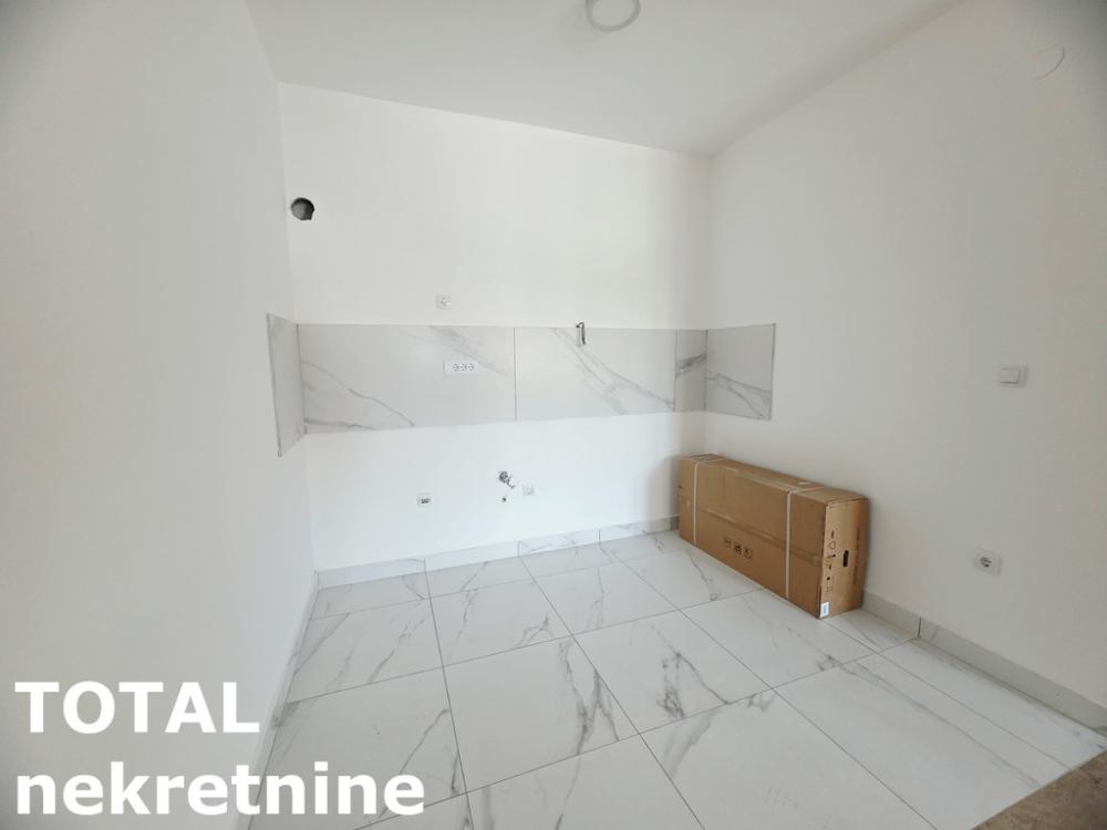 Slika 2 - Stan,NOVI SAD,ADICE,kv: 50.00, € 121000, ID: 1102752