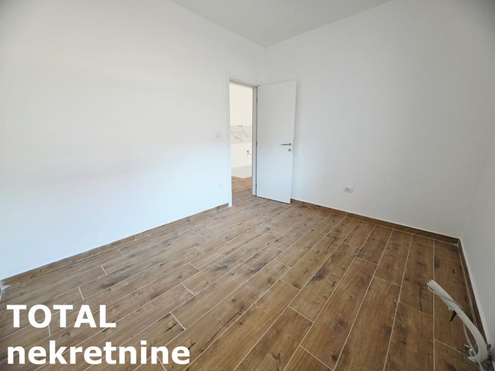 Slika 6 - Stan,NOVI SAD,ADICE,kv: 44.00, € 106480, ID: 1102751