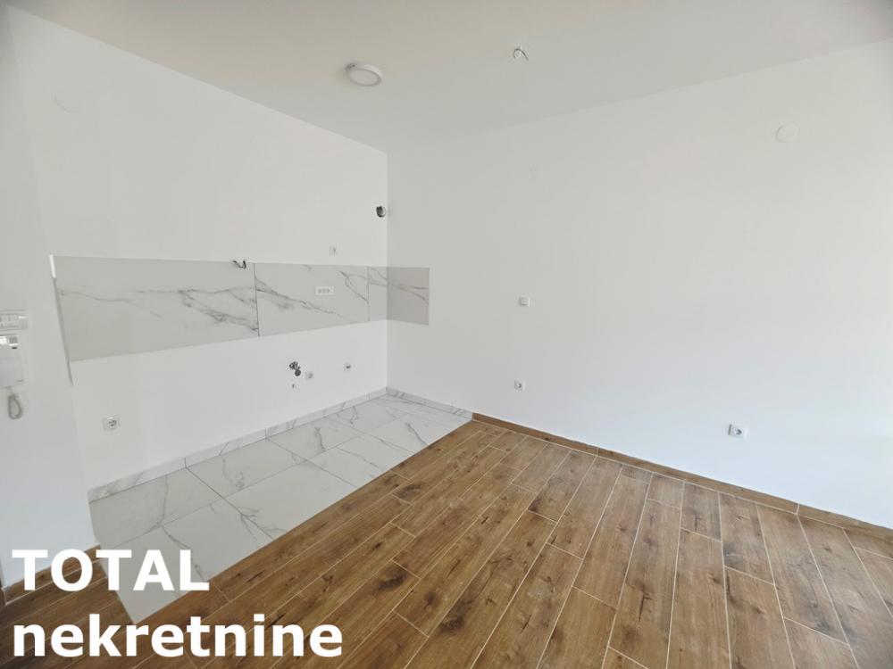 Slika 4 - Stan,NOVI SAD,ADICE,kv: 44.00, € 106480, ID: 1102751
