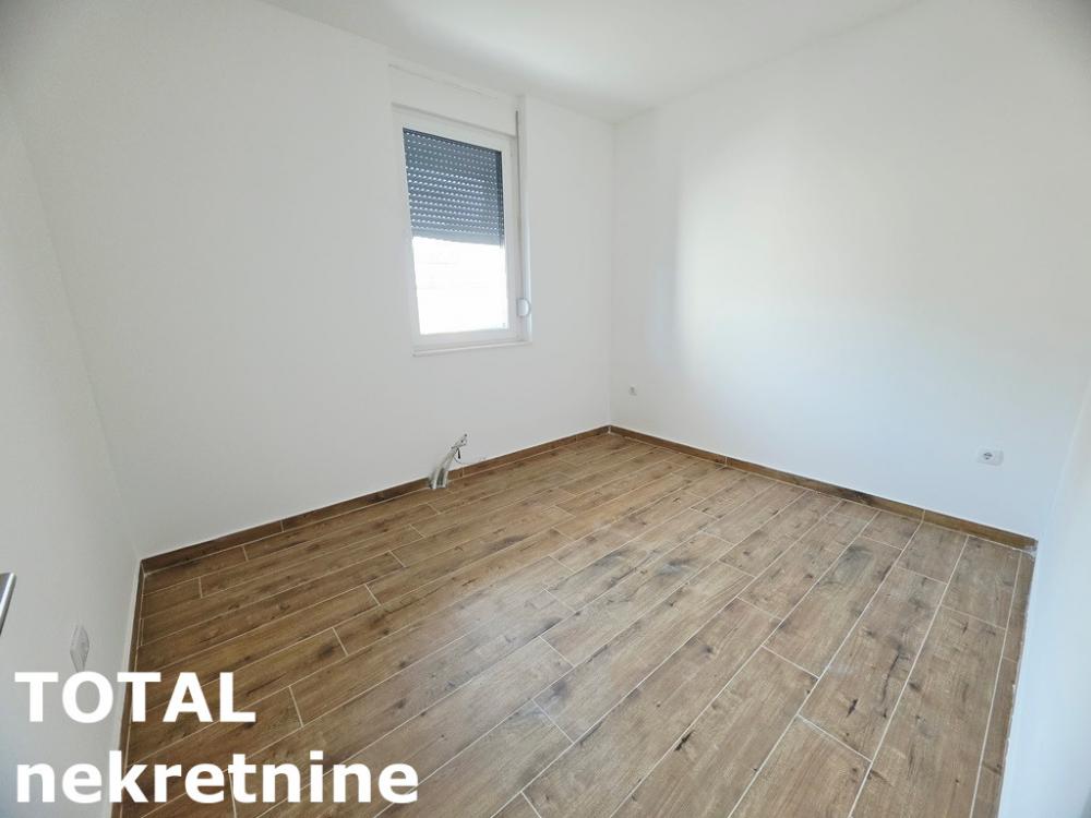 Slika 5 - Stan,NOVI SAD,ADICE,kv: 44.00, € 106480, ID: 1102751