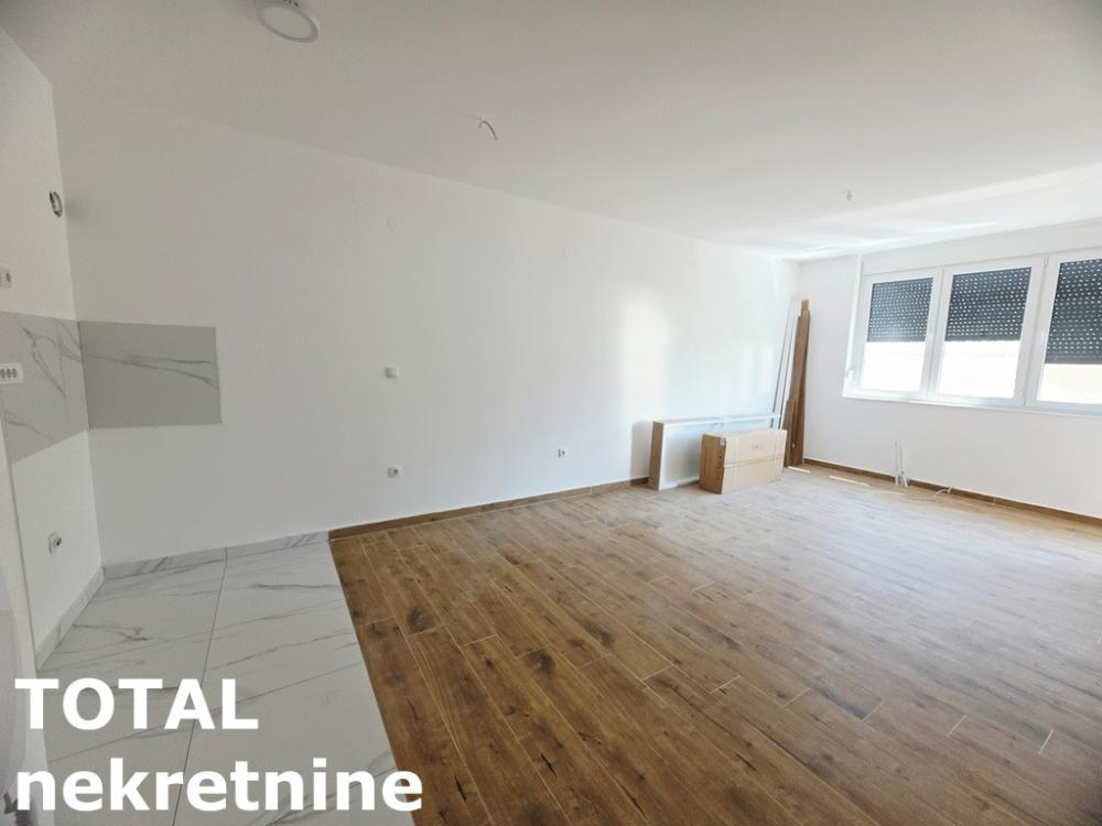 Slika 1 - Stan,NOVI SAD,ADICE,kv: 44.00, € 106480, ID: 1102751