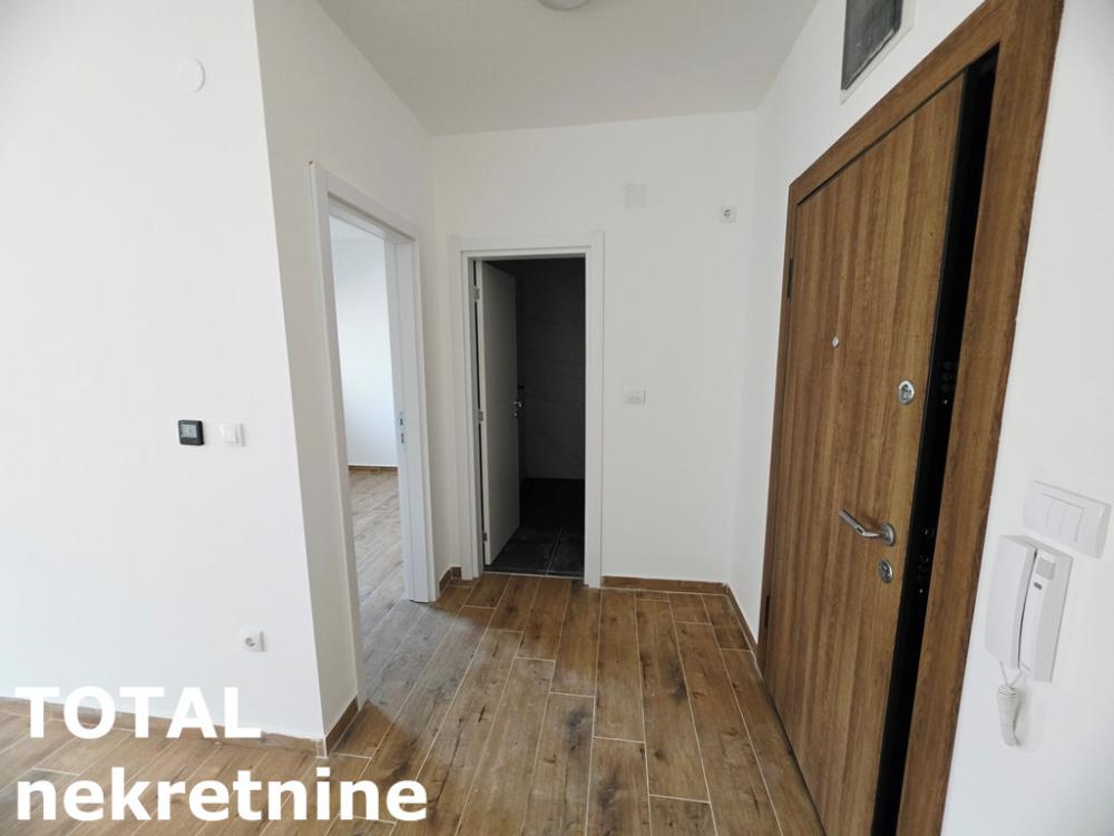 Slika 8 - Stan,NOVI SAD,ADICE,kv: 44.00, € 106480, ID: 1102751