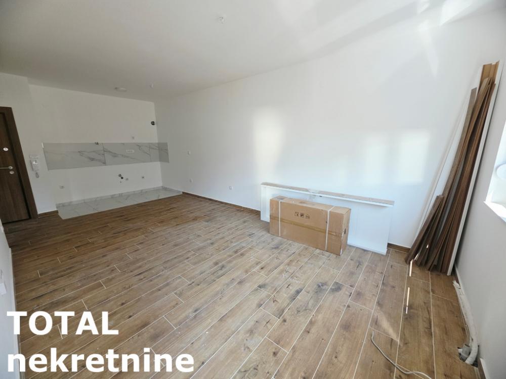 Slika 2 - Stan,NOVI SAD,ADICE,kv: 44.00, € 106480, ID: 1102751