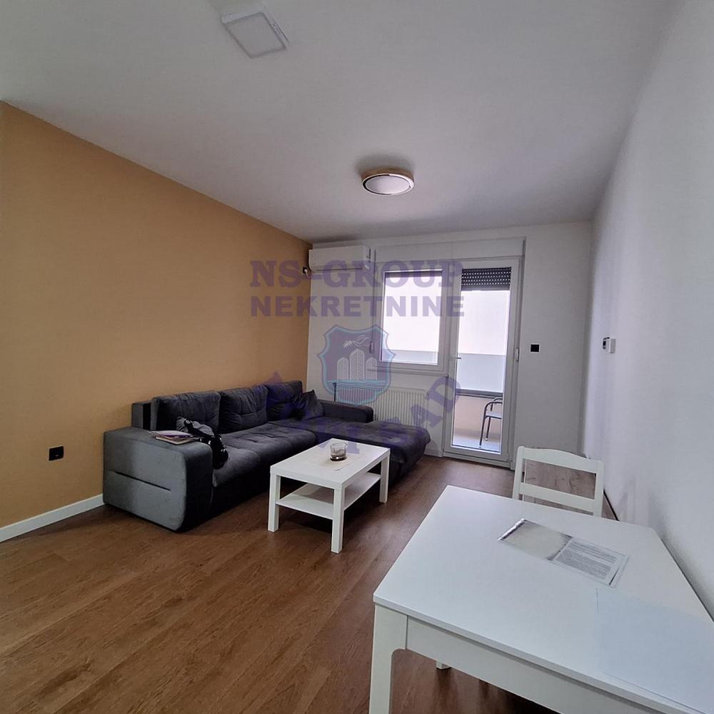 Slika 1 - Jednoiposoban, 38m2, Podbara Novi Sad, sa terasom, ima lift