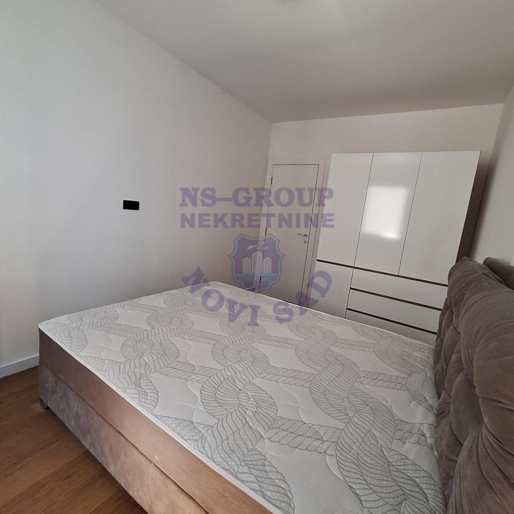 Slika 5 - Jednoiposoban, 38m2, Podbara Novi Sad, sa terasom, ima lift