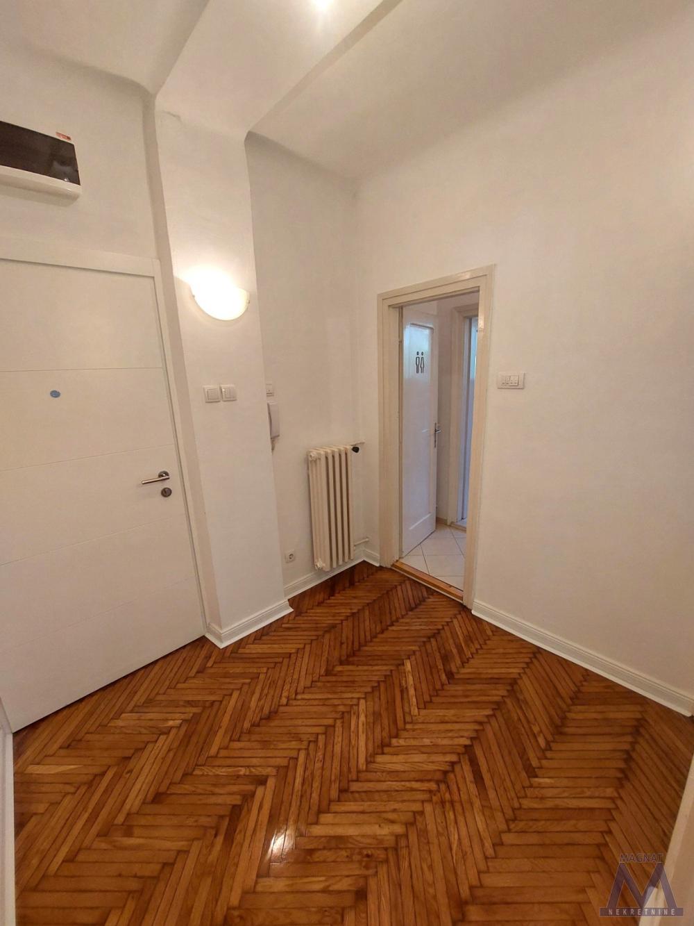 Slika 5 - Stan,NOVI SAD,KEJ,kv: 44, € 123600, ID: 1019433