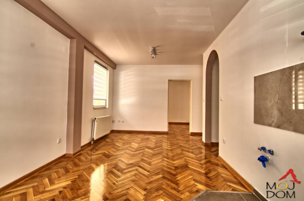 Slika 1 - Stan,NOVI SAD,GRBAVICA,kv: 40, € 130810, ID: 1032615