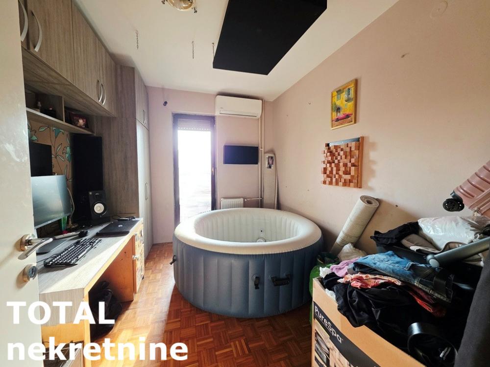 Slika 8 - Stan,NOVI SAD,PODBARA,kv: 64.00, € 159000, ID: 1102823